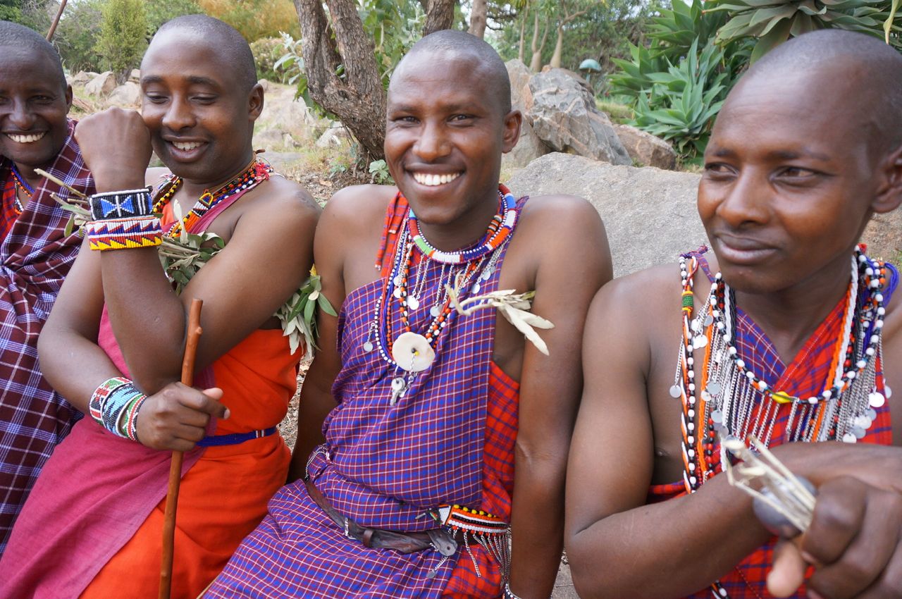 30％割引グレイ系最安値で アフリカ ケニア マサイ族 首飾り ネックレス アクセサリー(女性用)グレイ系-WWW.FIDAKENYA.ORG