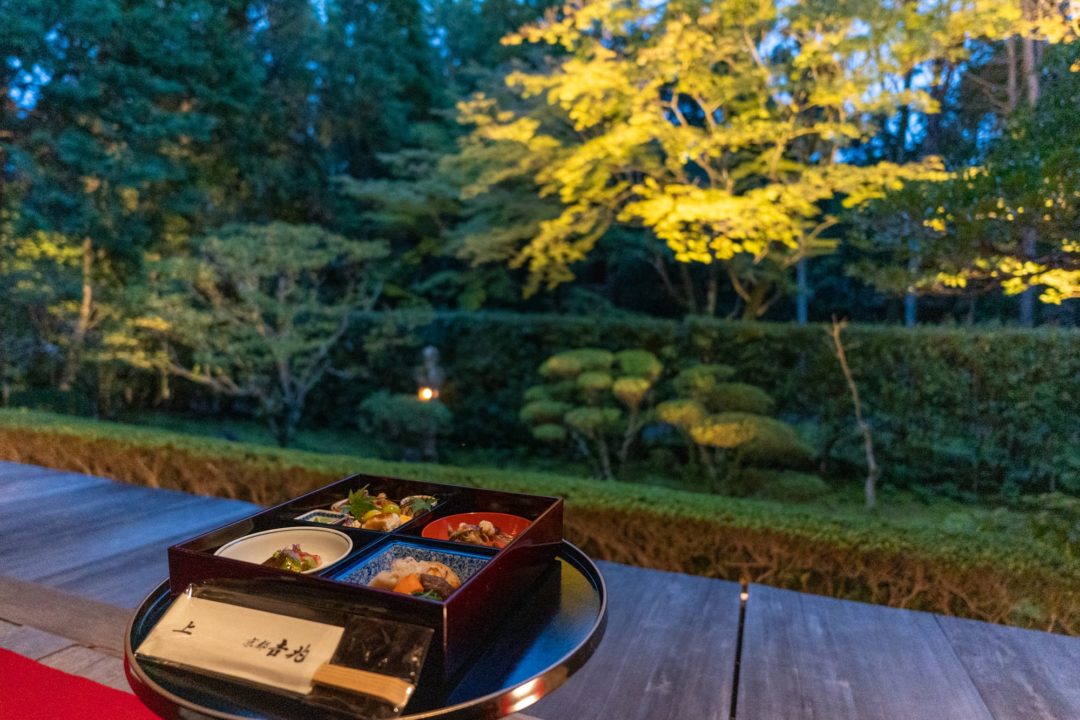 京都吉兆の特製松花堂弁当と紅葉