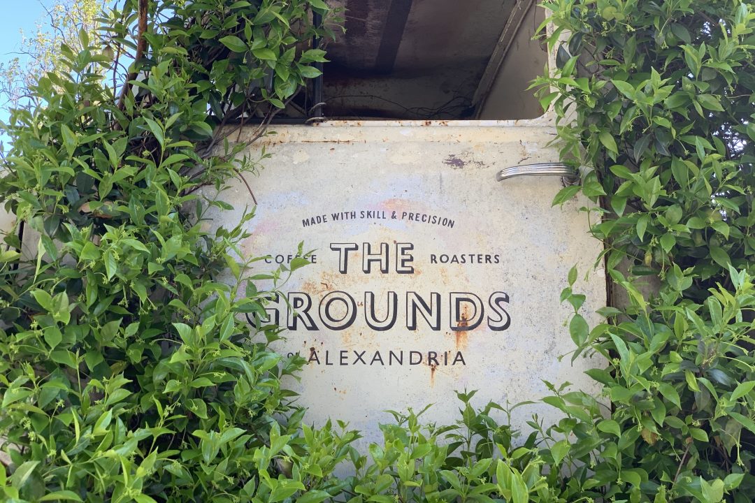 【The Grounds of Alexandria（ザ・グラウンズ・オブ・アレクサンドリア）】のお店の看板