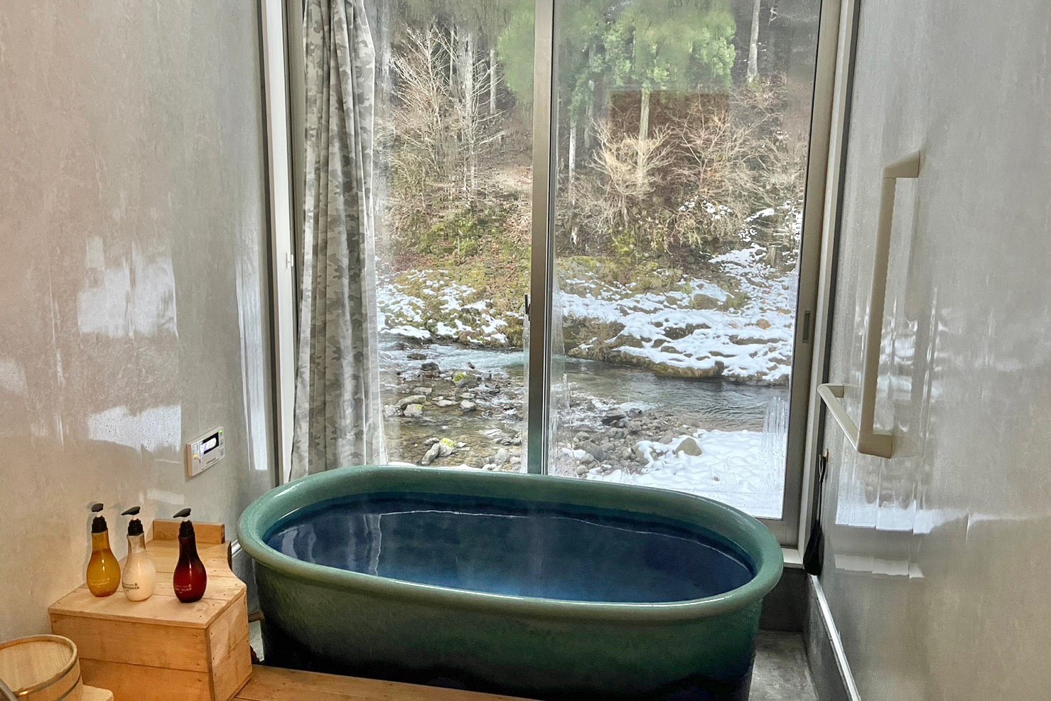 ルトゥール京都　温泉風呂