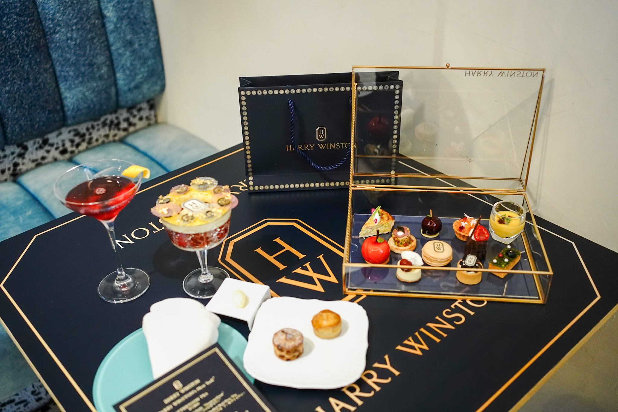 LOVETABI | 旅に恋する情報マガジン 「W大阪」でハリー・ウィンストン