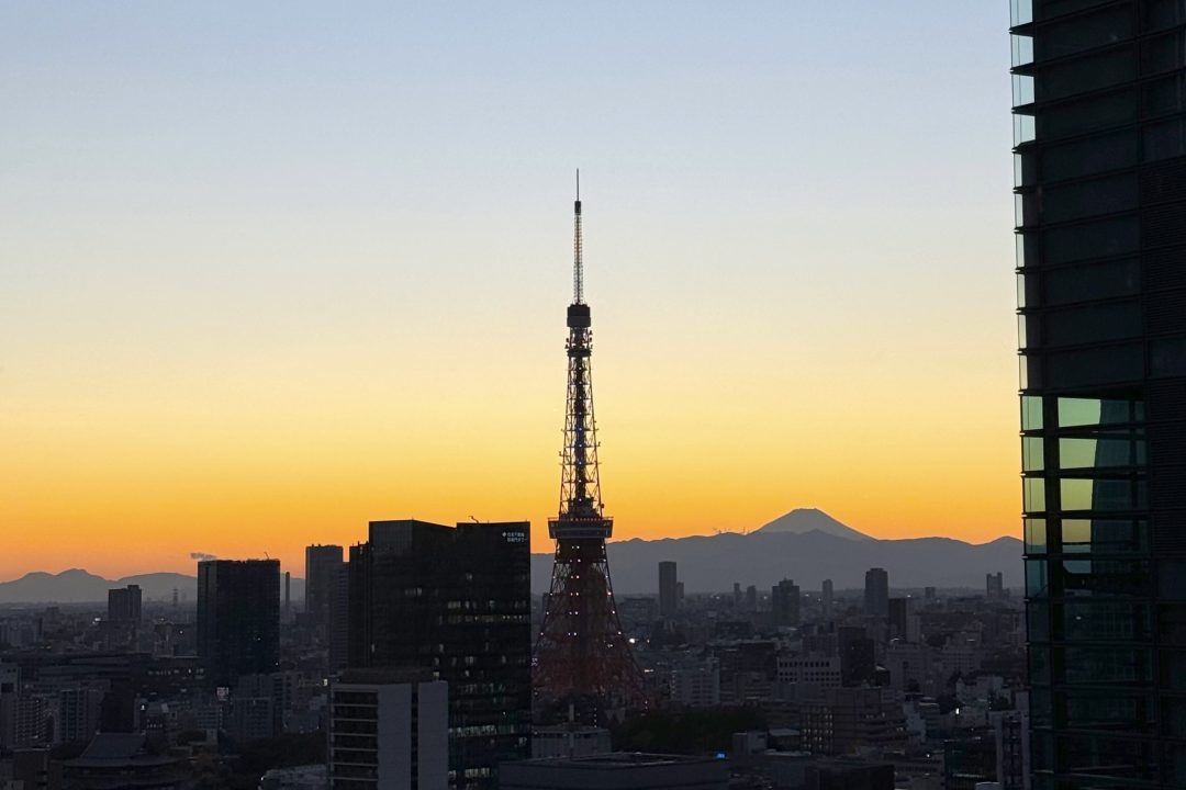 「ザ ロイヤルパークホテル アイコニック 東京汐留」ホワイトクリスマスアフタヌーンティー