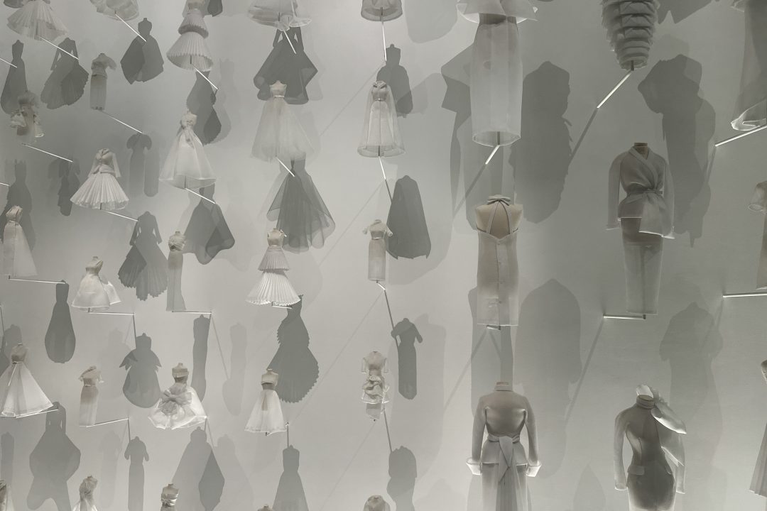 ディオールの展示