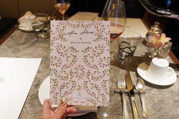 マリー・アントワネット by マノロ ブラニク アフタヌーンティー